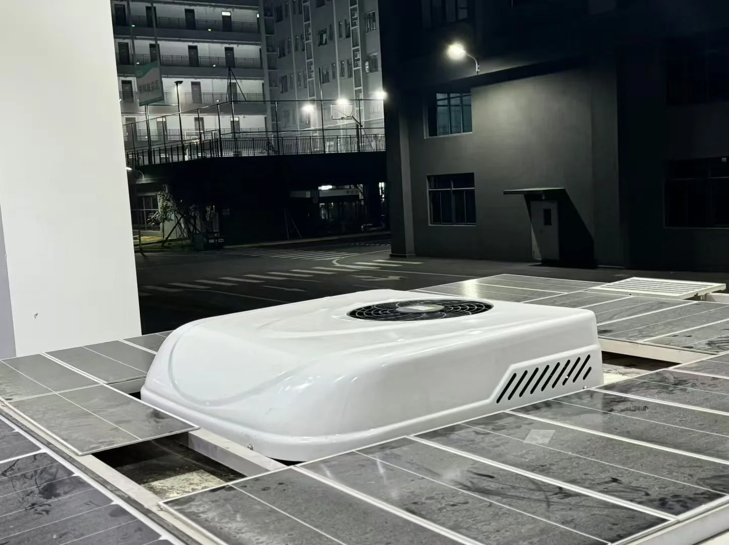 キャンピングカー、トラック、RV車に適合する、12V/24V - Air Conditioners のレビューと価格